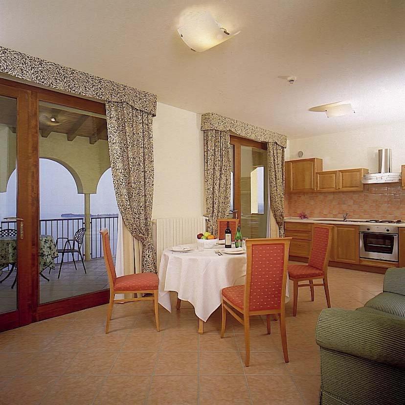 Appartamenti Borgo Gardone Riviera Εξωτερικό φωτογραφία